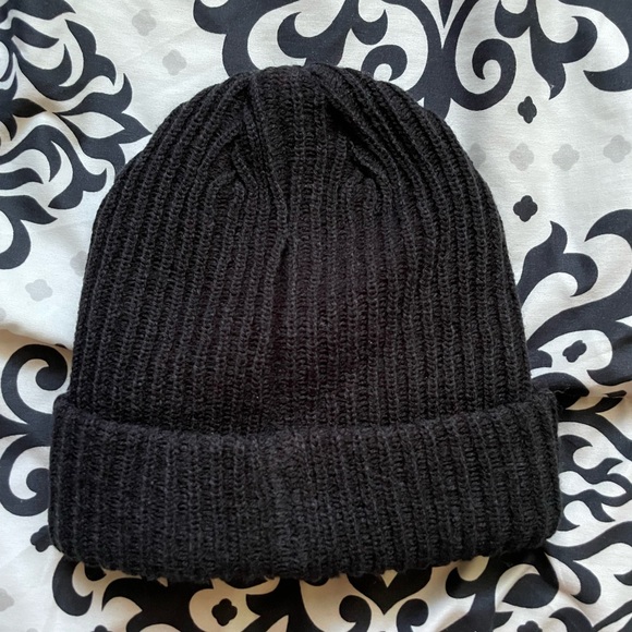 Champion Beanie Hat - Picture 3 of 3